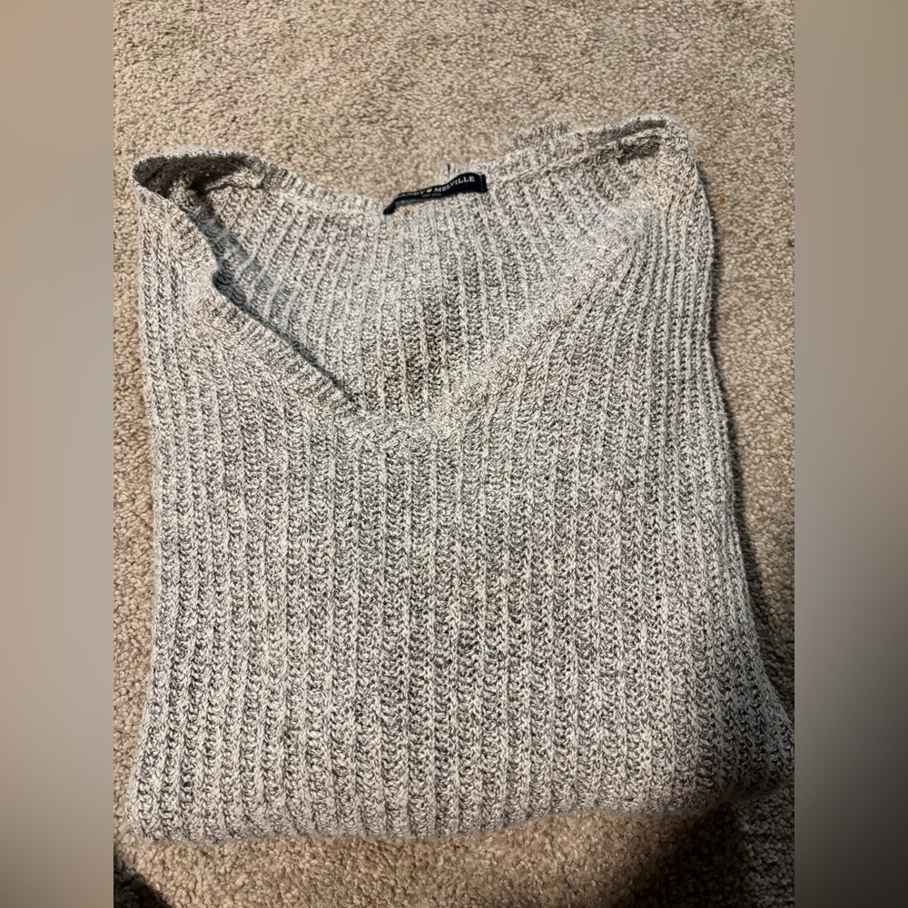 Brandy Melville sweater